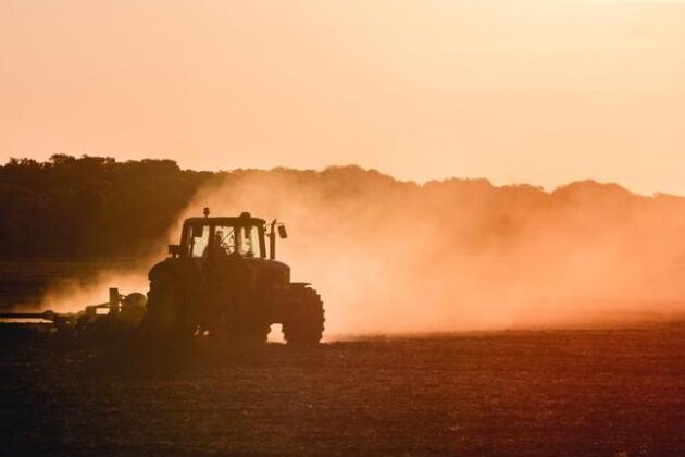 class maquinaria agricola opiniones precio y 8
