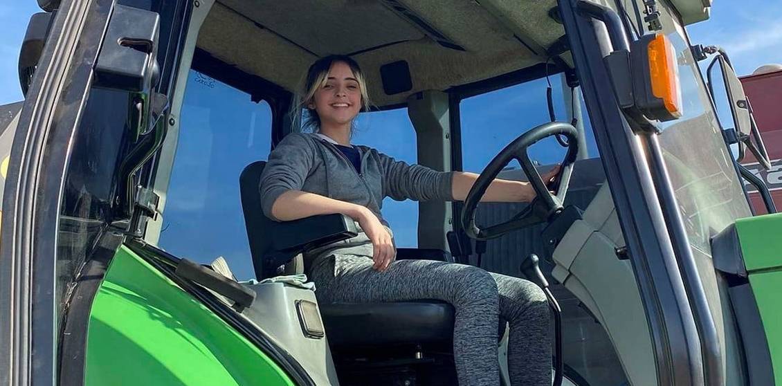 como se le llama a la persona que maneja un tractor