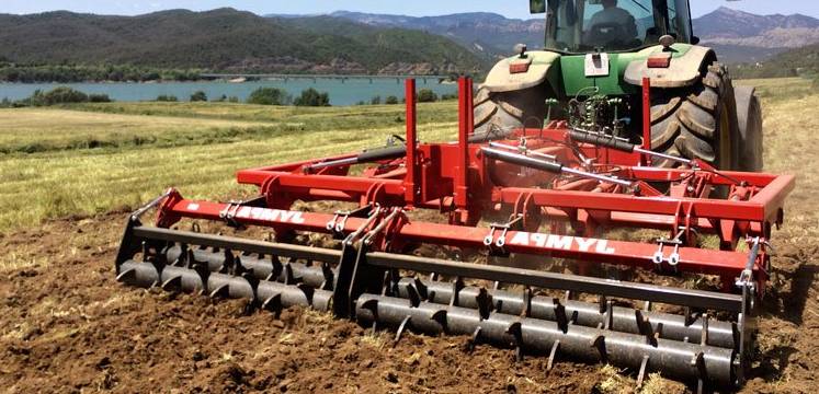 cuantos problemas tienen los dos tractores para arar una finca en 6 horas