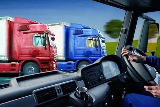 que permiso se requiere para conducir un vehiculo agricola que puede transportar 6 personas